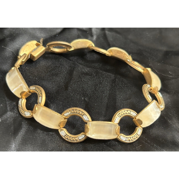 Vintage Spanish Faux Damascene Lucite Link Bracelet Gold Tone 8" Long - Picture 5 of 8